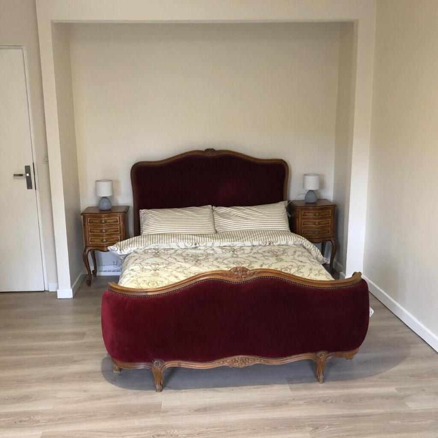 Blacksmiths Cottage In Blanzay - 3 Beds 外观 照片