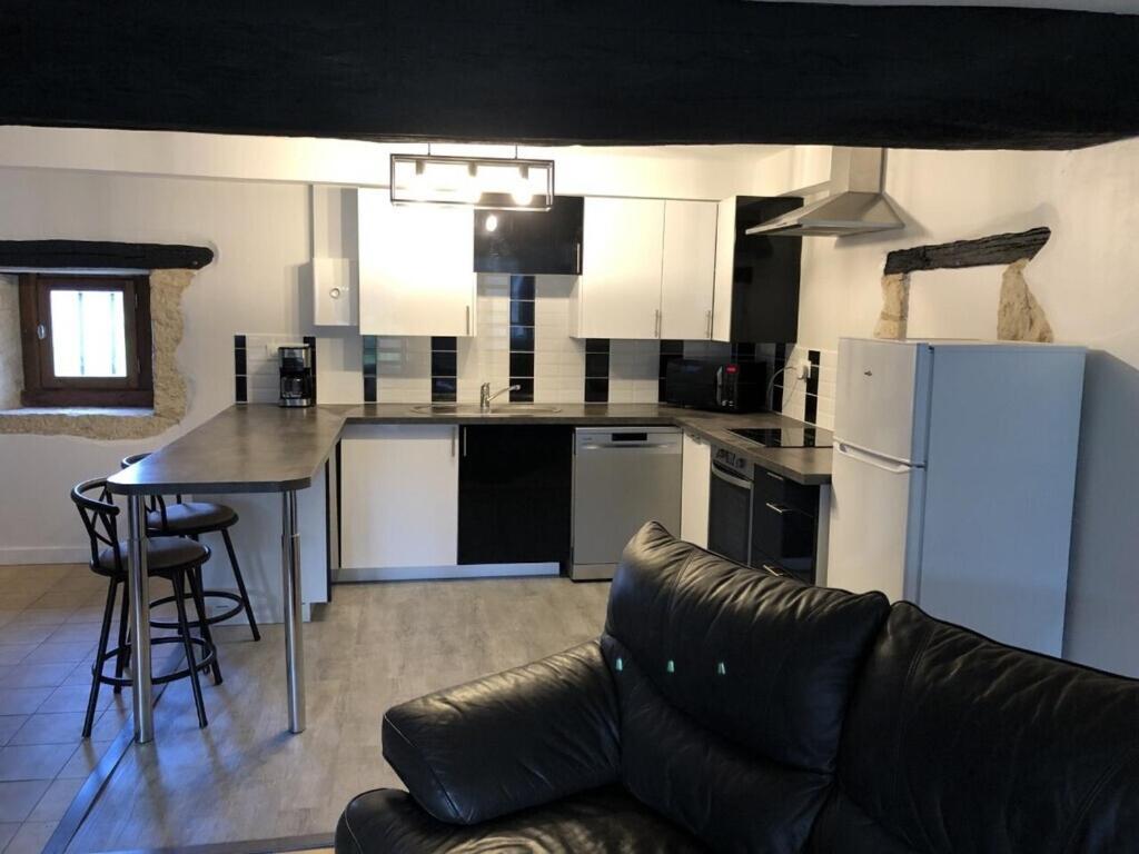 Blacksmiths Cottage In Blanzay - 3 Beds 外观 照片