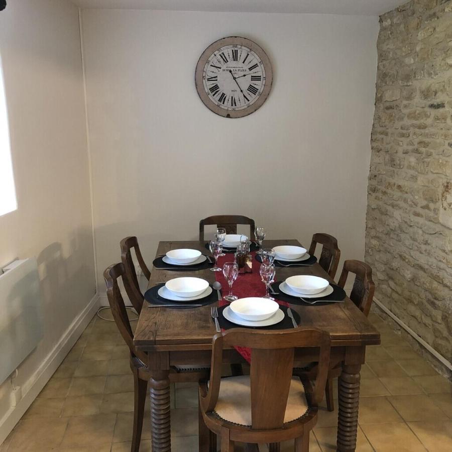 Blacksmiths Cottage In Blanzay - 3 Beds 外观 照片