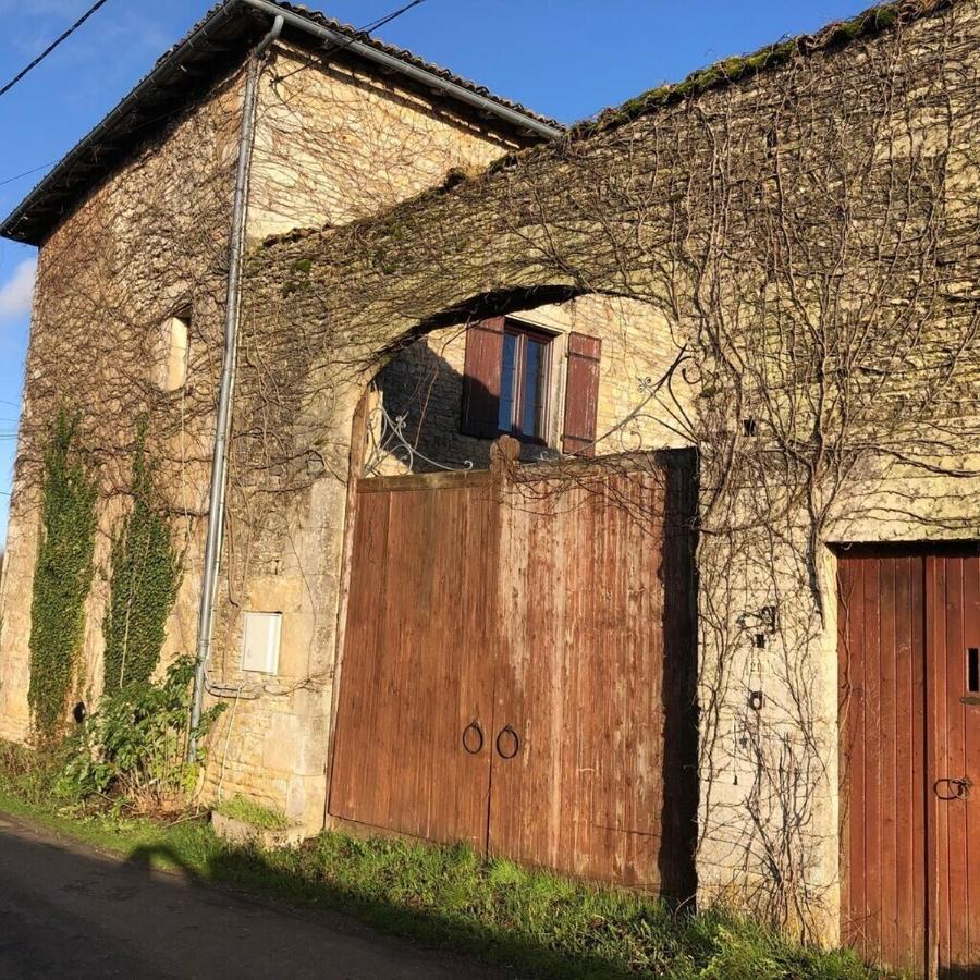 Blacksmiths Cottage In Blanzay - 3 Beds 外观 照片