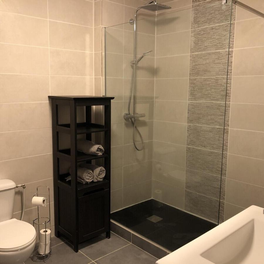 Blacksmiths Cottage In Blanzay - 3 Beds 外观 照片