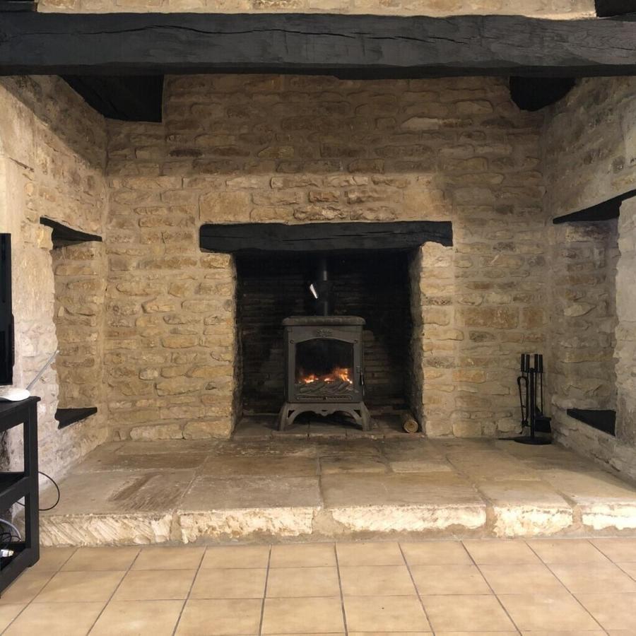 Blacksmiths Cottage In Blanzay - 3 Beds 外观 照片